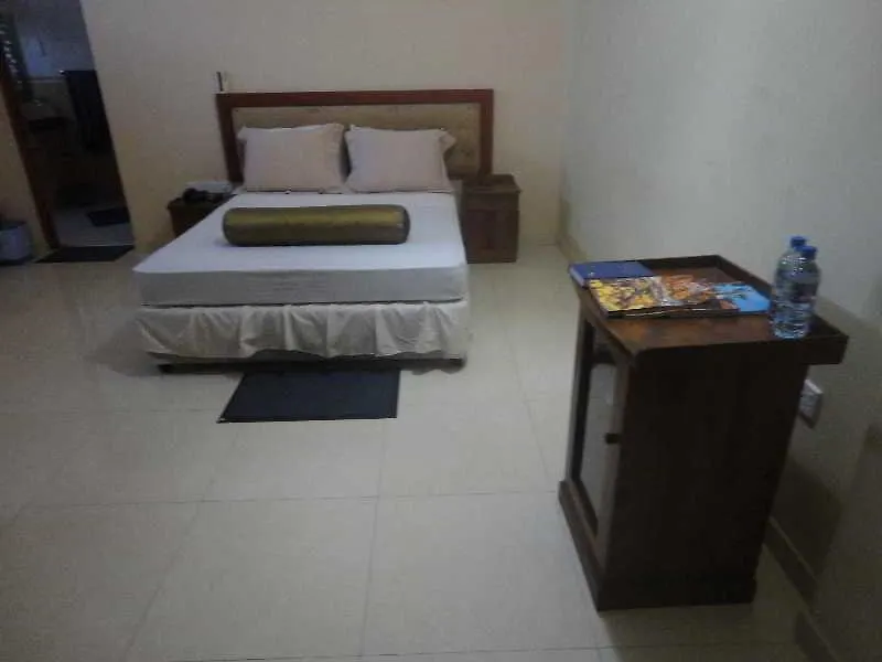 Rani Beach Resorts Negombo Hotel
